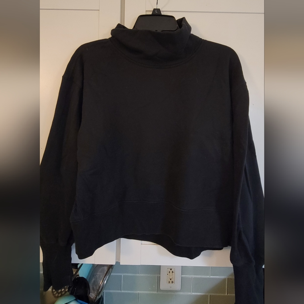 Abercrombie Cropped Turtleneck, Size Large, Black